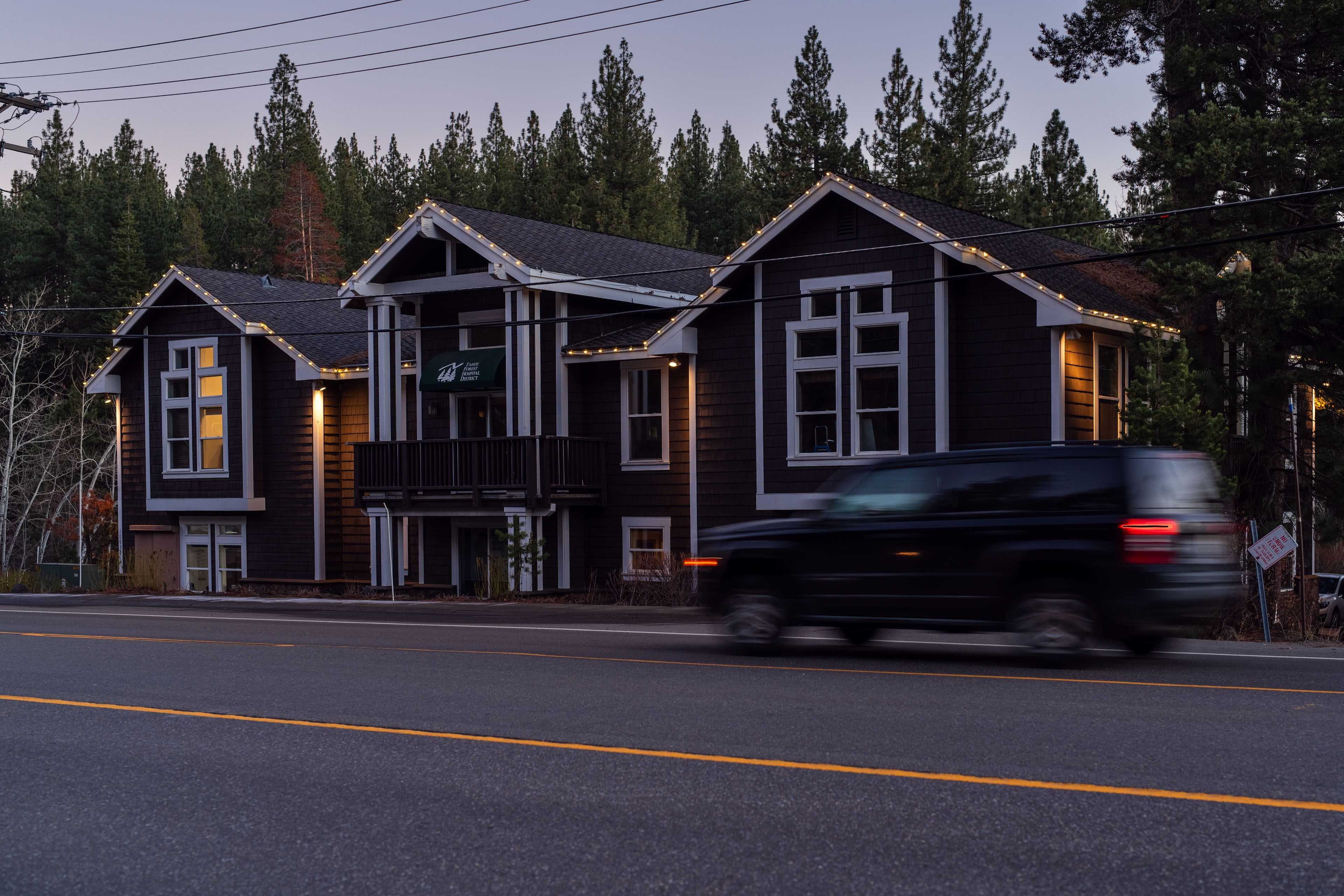 tahoe forest hospitals admin buildings with Christmas lighting