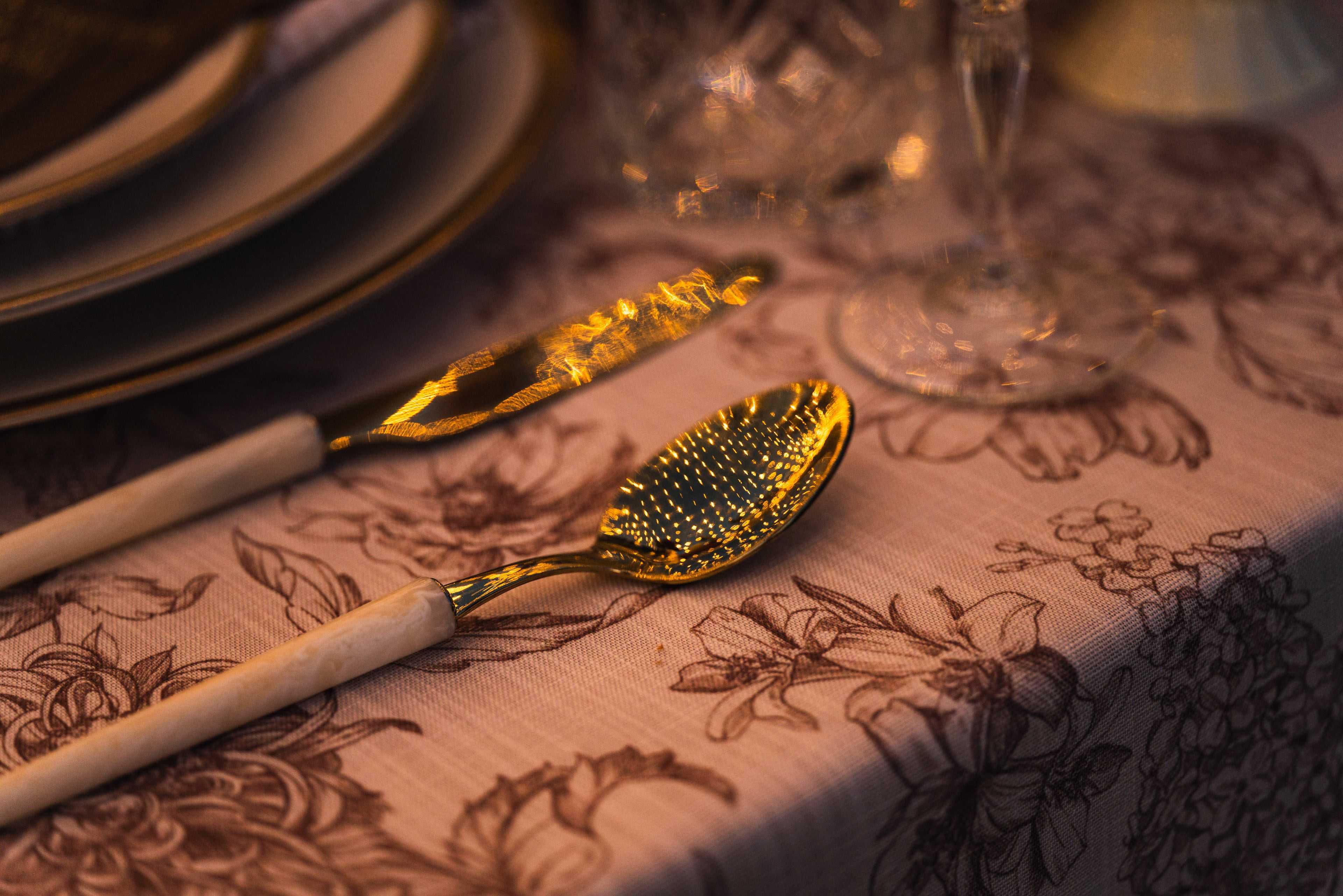 creative coverings wedding linens with cutlery reflecting lighting